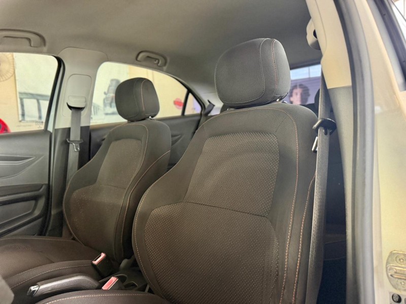 ONIX 1.4 MPFI LTZ 8V FLEX 4P MANUAL - 2014 - CAXIAS DO SUL