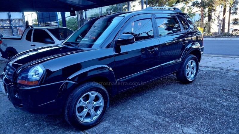 TUCSON 2.0 MPFI GLS TOP 16V 143CV 2WD FLEX 4P AUTOMÁTICO - 2015 - CAXIAS DO SUL