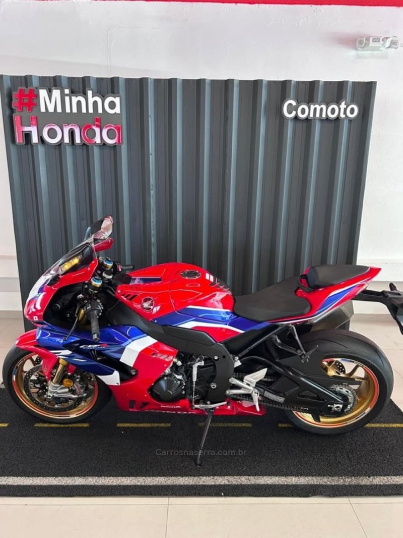CBR 1000RR-R FIREBLADE SP - 2023 - CAXIAS DO SUL