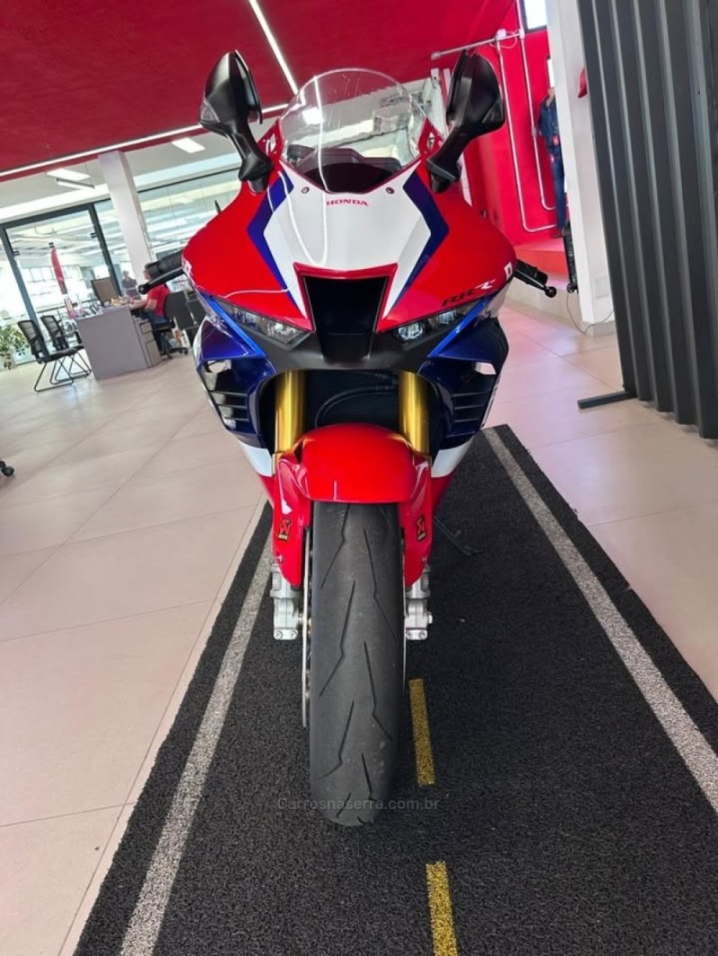 CBR 1000RR-R FIREBLADE SP - 2023 - CAXIAS DO SUL