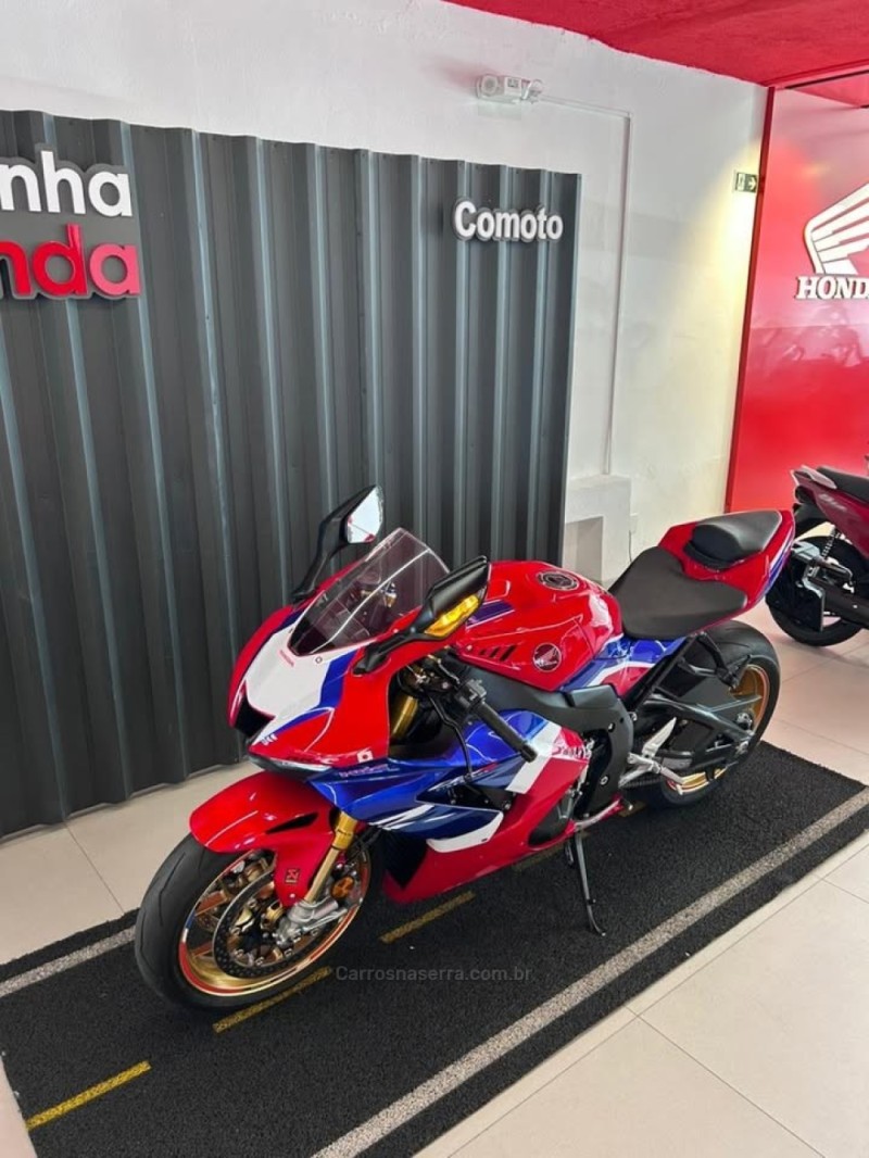 CBR 1000RR-R FIREBLADE SP - 2023 - CAXIAS DO SUL