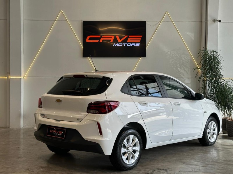ONIX 1.0 LT 12V FLEX 4P MANUAL - 2023 - CAXIAS DO SUL