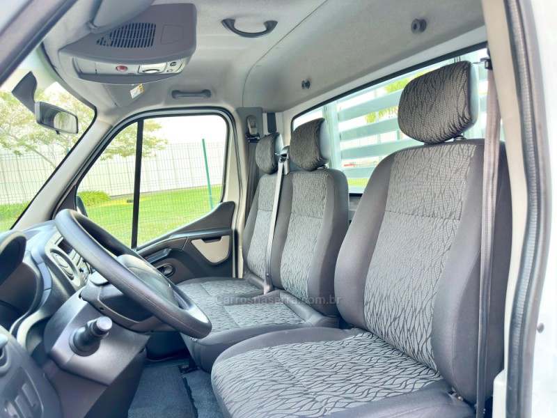 MASTER 2.3 DCI CHASSI CABINE L2H1 16V DIESEL 2P MANUAL - 2022 - ESTâNCIA VELHA