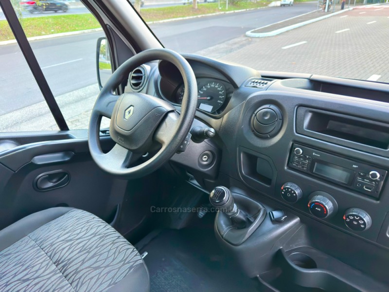 MASTER 2.3 DCI CHASSI CABINE L2H1 16V DIESEL 2P MANUAL - 2022 - ESTâNCIA VELHA