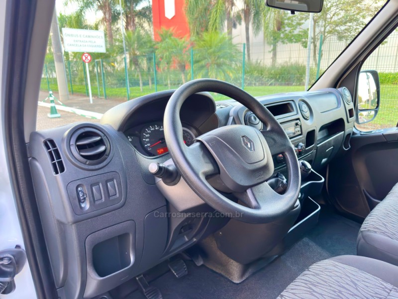 MASTER 2.3 DCI CHASSI CABINE L2H1 16V DIESEL 2P MANUAL - 2022 - ESTâNCIA VELHA