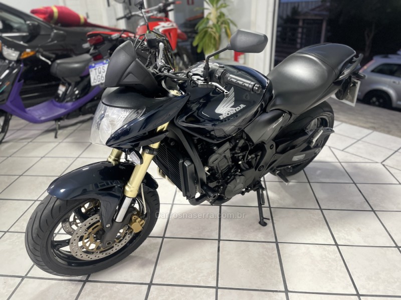 CB 600F HORNET - 2011 - BENTO GONçALVES