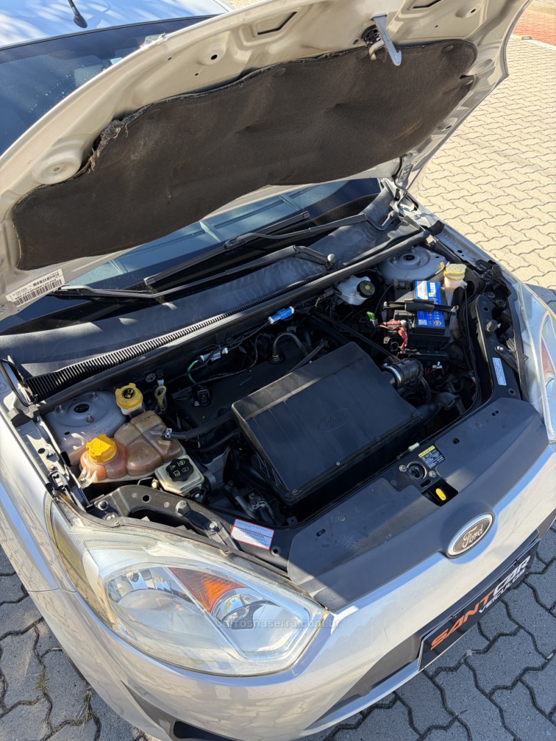 FIESTA 1.6 SE SEDAN 16V FLEX 4P MANUAL - 2012 - FLORES DA CUNHA