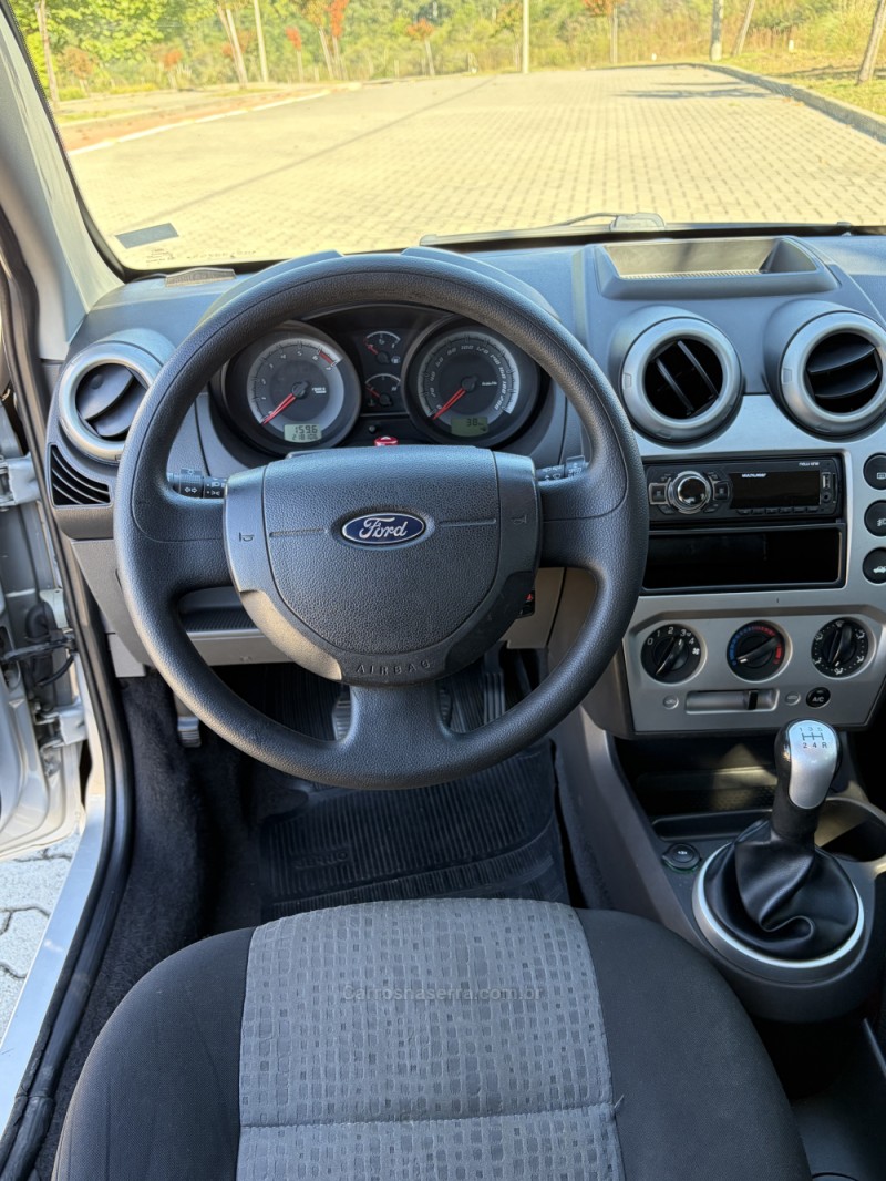 FIESTA 1.6 SE SEDAN 16V FLEX 4P MANUAL - 2012 - FLORES DA CUNHA