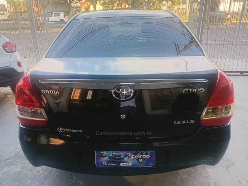 ETIOS 1.5 XLS 16V FLEX 4P MANUAL - 2013 - CAXIAS DO SUL