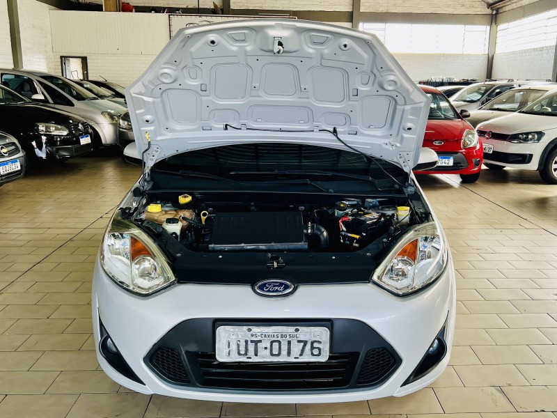 FIESTA 1.0 MPI SEDAN 8V FLEX 4P MANUAL - 2014 - CAXIAS DO SUL