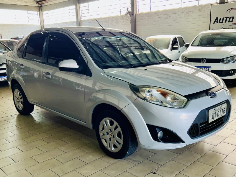 FIESTA 1.0 MPI SEDAN 8V FLEX 4P MANUAL - 2014 - CAXIAS DO SUL