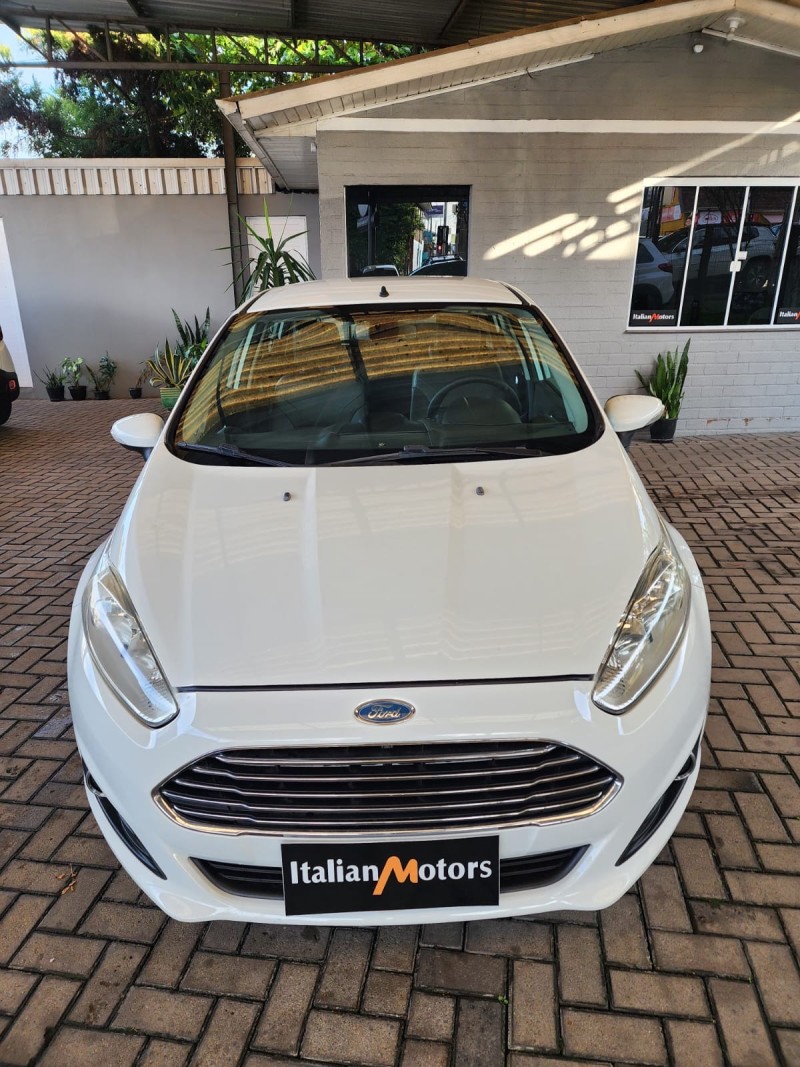 FIESTA 1.6 TITANIUM PLUS HATCH 16V FLEX 4P AUTOMÁTICO - 2014 - CAXIAS DO SUL