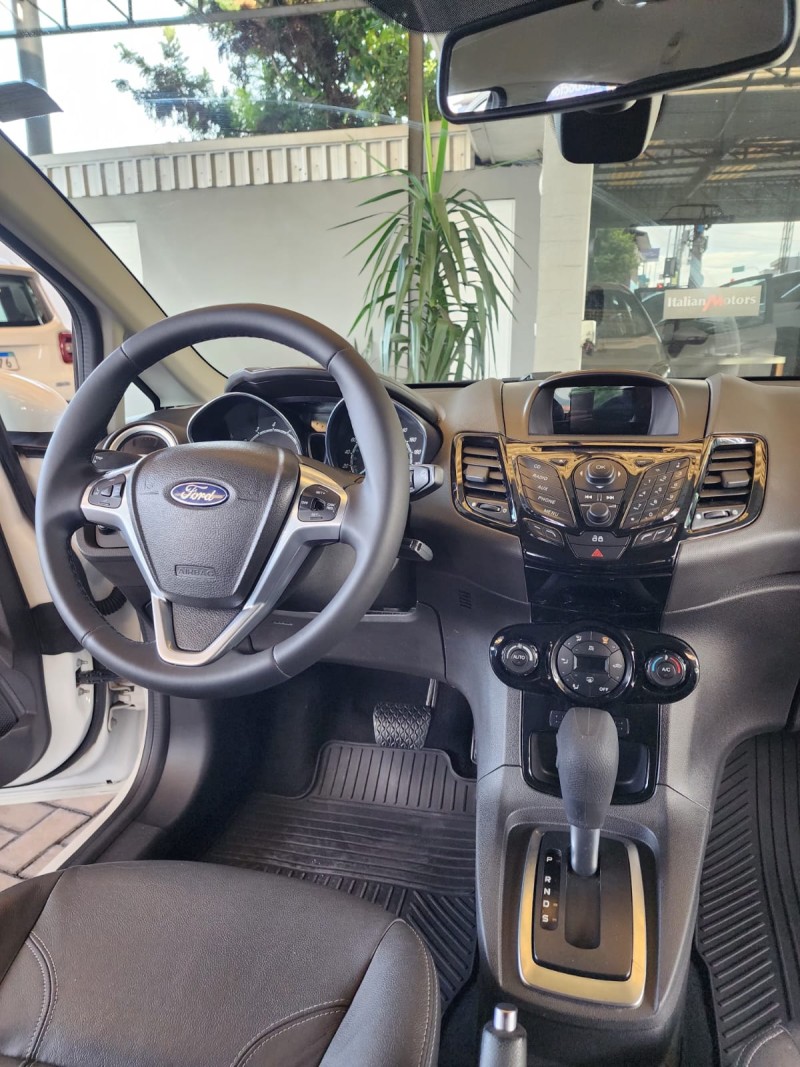FIESTA 1.6 TITANIUM PLUS HATCH 16V FLEX 4P AUTOMÁTICO - 2014 - CAXIAS DO SUL