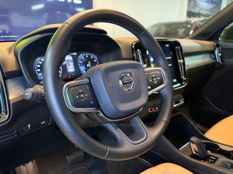 XC 40 2.0 T5 GASOLINA MOMENTUM AWD GEARTRONIC - 2020 - SãO LEOPOLDO