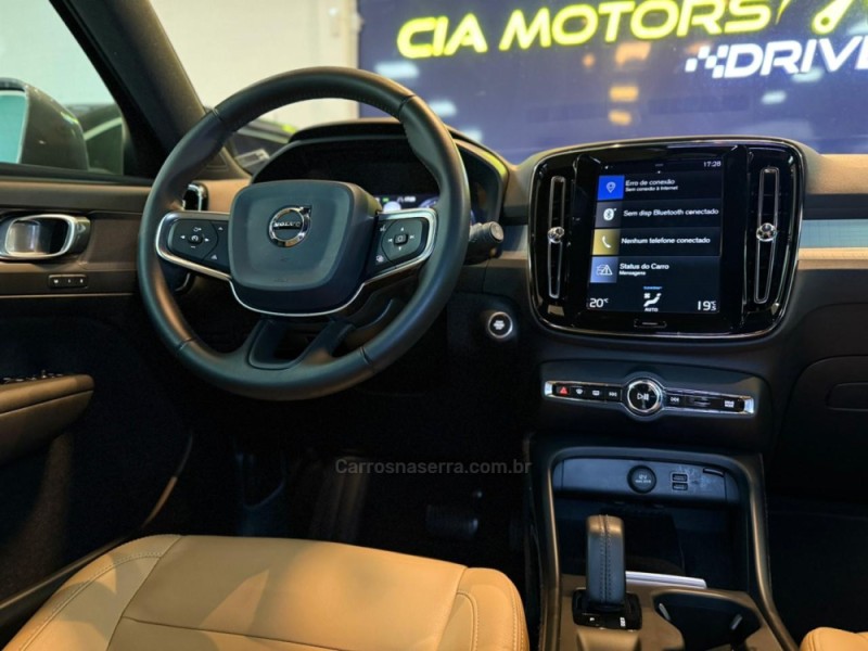 XC 40 2.0 T5 GASOLINA MOMENTUM AWD GEARTRONIC - 2020 - SãO LEOPOLDO
