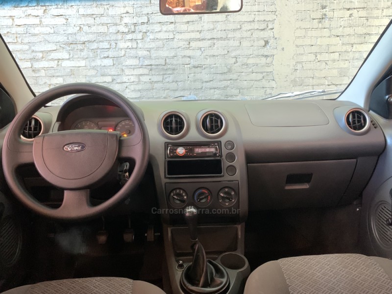 FIESTA 1.6 MPI SEDAN 8V FLEX 4P MANUAL - 2006 - CAXIAS DO SUL