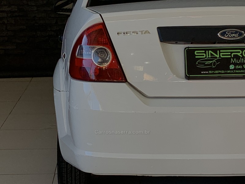 FIESTA 1.6 MPI SEDAN 8V FLEX 4P MANUAL - 2006 - CAXIAS DO SUL