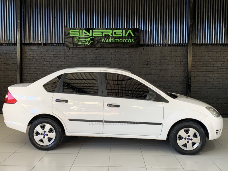 FIESTA 1.6 MPI SEDAN 8V FLEX 4P MANUAL - 2006 - CAXIAS DO SUL