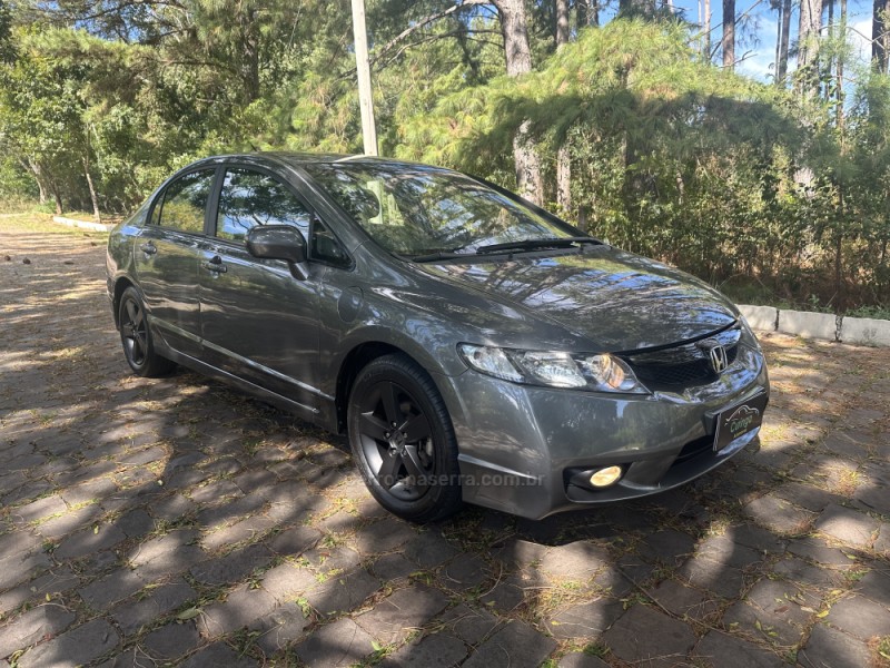 CIVIC 1.8 LXS 16V FLEX 4P AUTOMÁTICO - 2010 - NOVA PRATA