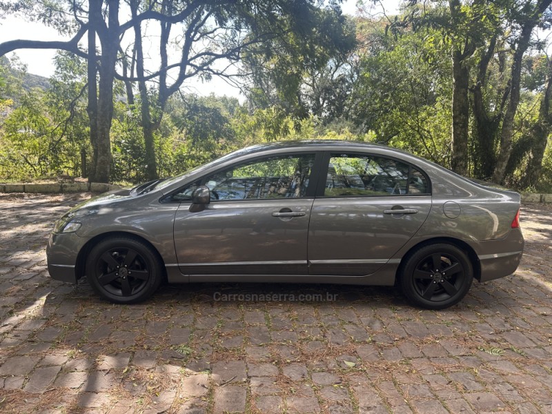 CIVIC 1.8 LXS 16V FLEX 4P AUTOMÁTICO - 2010 - NOVA PRATA