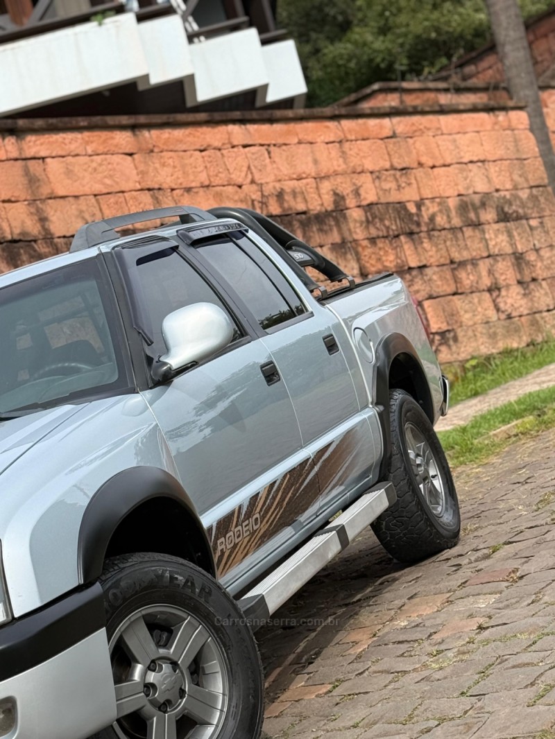 S10 2.8 RODEIO 4X4 CD 12V TURBO ELECTRONIC INTERCOOLER DIESEL 4P MANUAL - 2011 - VENâNCIO AIRES