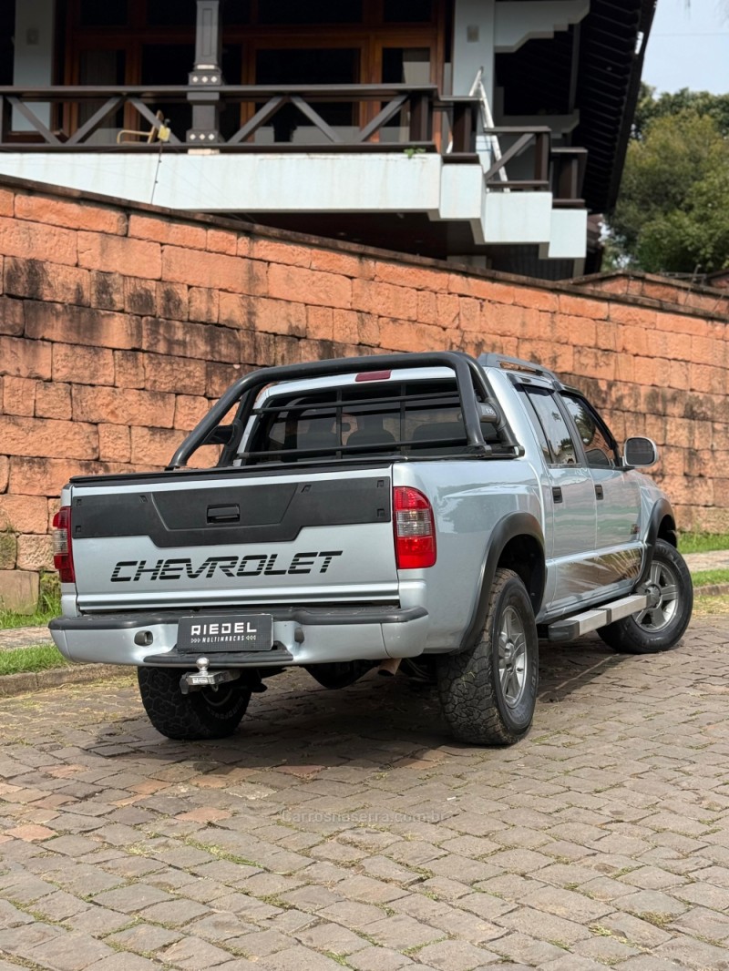 S10 2.8 RODEIO 4X4 CD 12V TURBO ELECTRONIC INTERCOOLER DIESEL 4P MANUAL - 2011 - VENâNCIO AIRES