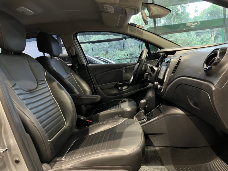 CAPTUR 1.6 16V FLEX INTENSE AUTOMÁTICO - 2018 - CAXIAS DO SUL