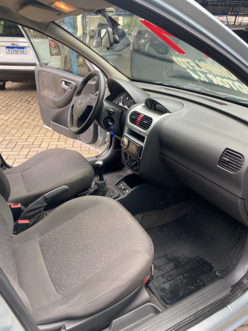 CORSA 1.4 MPFI PREMIUM SEDAN 8V FLEX 4P MANUAL - 2011 - CANELA