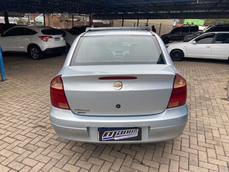 CORSA 1.4 MPFI PREMIUM SEDAN 8V FLEX 4P MANUAL - 2011 - CANELA