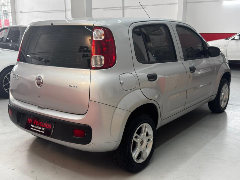 UNO 1.0 EVO VIVACE 8V FLEX 4P MANUAL - 2013 - CAXIAS DO SUL
