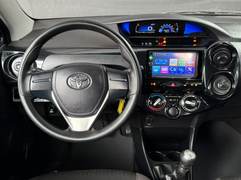 ETIOS 1.5 X PLUS SEDAN 16V FLEX 4P MANUAL - 2017 - CAXIAS DO SUL