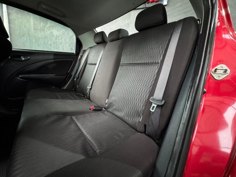 ETIOS 1.5 X PLUS SEDAN 16V FLEX 4P MANUAL - 2017 - CAXIAS DO SUL