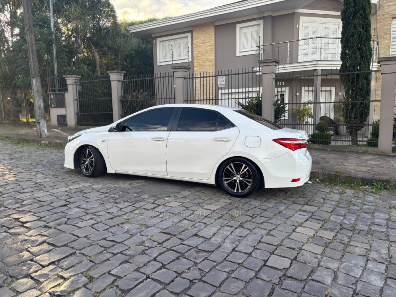 COROLLA 2.0 ALTIS PREMIUM 16V FLEX 4P AUTOMÁTICO - 2016 - CAXIAS DO SUL