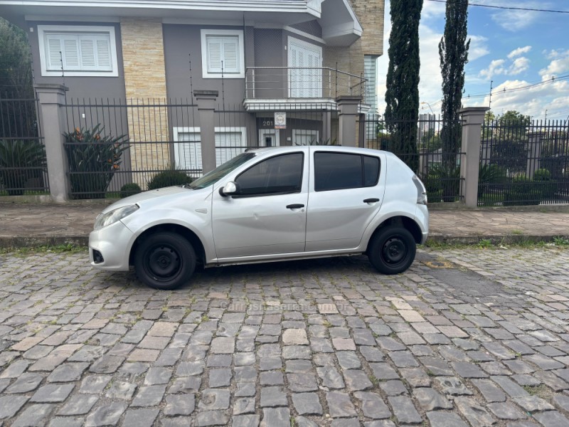 SANDERO 1.0 EXPRESSION 16V FLEX 4P MANUAL - 2014 - CAXIAS DO SUL