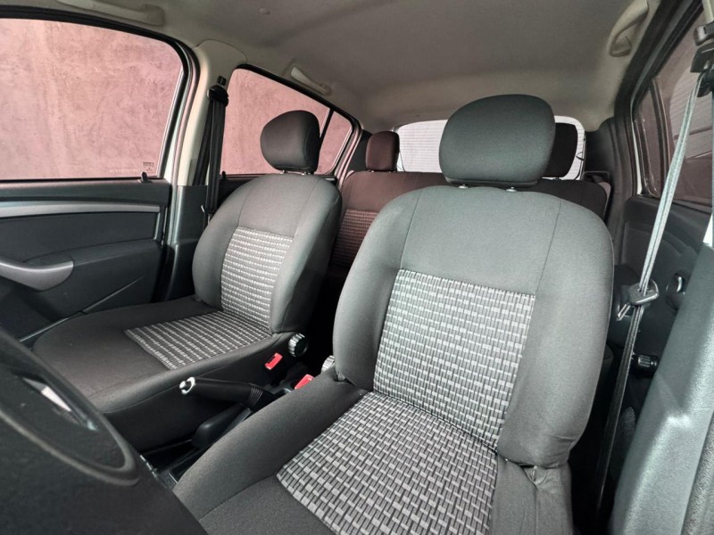 SANDERO 1.0 EXPRESSION 16V FLEX 4P MANUAL - 2014 - CAXIAS DO SUL