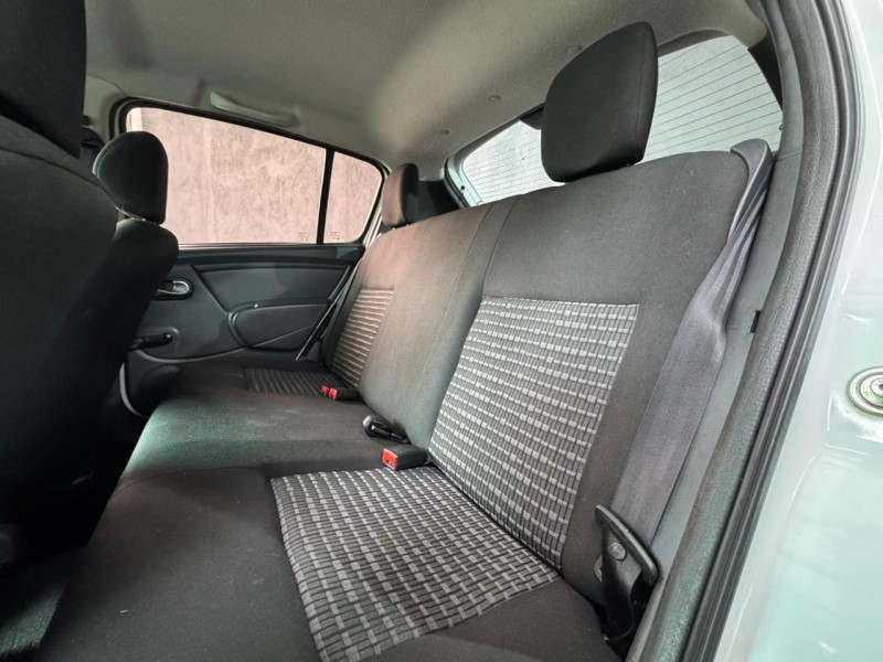 SANDERO 1.0 EXPRESSION 16V FLEX 4P MANUAL - 2014 - CAXIAS DO SUL