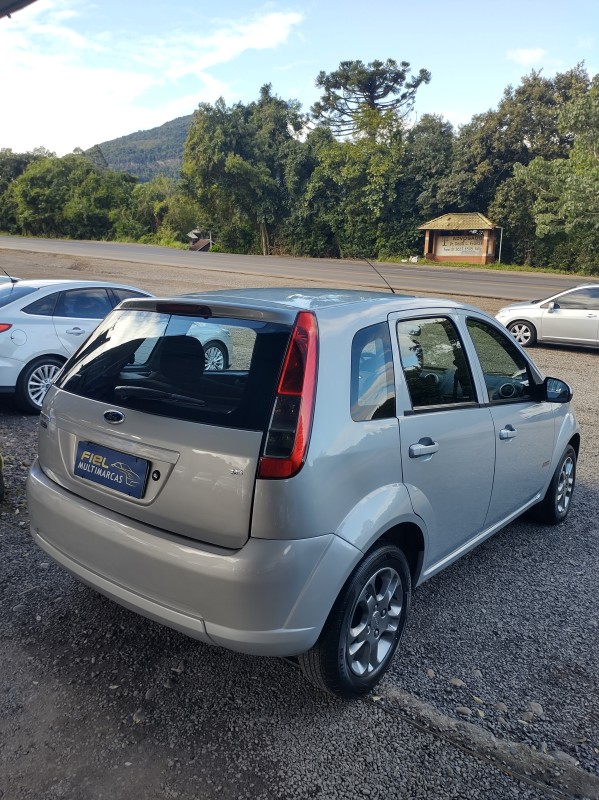 FIESTA 1.6 MPI CLASS HATCH 8V FLEX 4P MANUAL - 2012 - VALE REAL