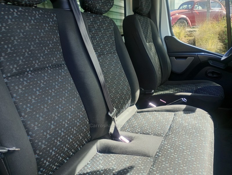 MASTER 2.3 DCI CHASSI CABINE L2H1 16V DIESEL 2P MANUAL - 2017 - FARROUPILHA