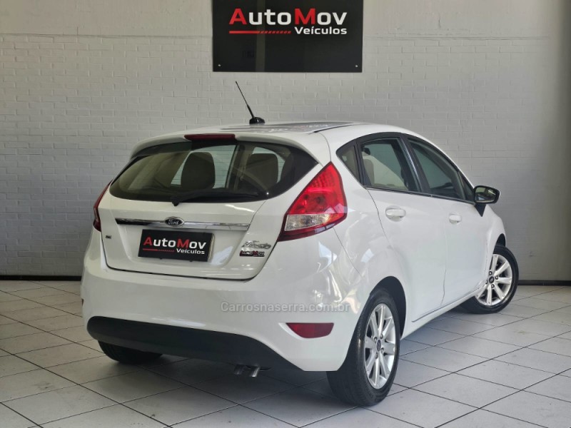 FIESTA 1.6 SE HATCH 16V FLEX 4P MANUAL - 2012 - CAXIAS DO SUL
