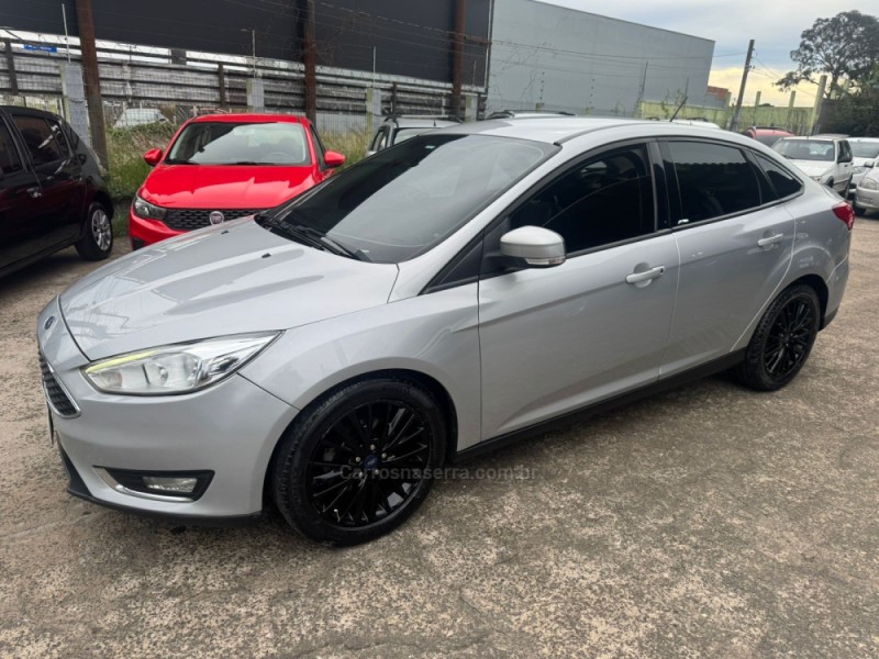 FOCUS 2.0 SE PLUS SEDAN 16V FLEX 4P AUTOMÁTICO - 2018 - GRAVATAí