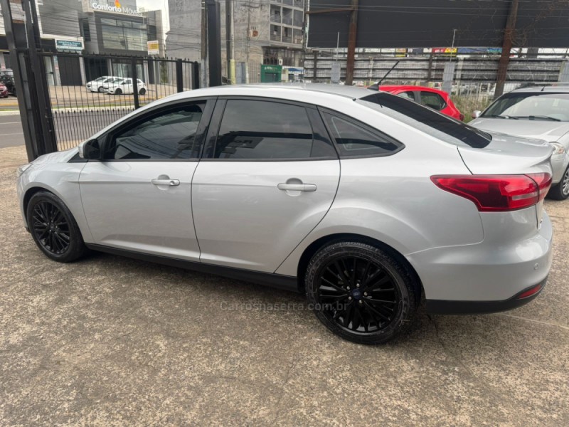 FOCUS 2.0 SE PLUS SEDAN 16V FLEX 4P AUTOMÁTICO - 2018 - GRAVATAí