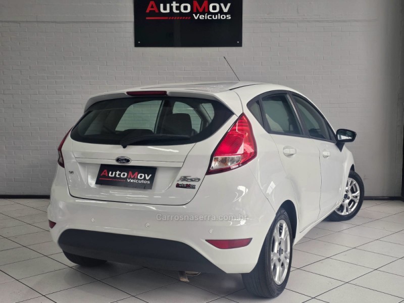 FIESTA 1.6 SE HATCH PLUS 16V FLEX 4P MANUAL - 2015 - CAXIAS DO SUL