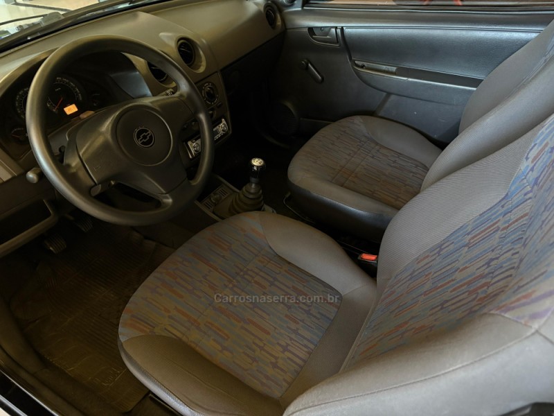 CELTA 1.0 MPFI LIFE 8V FLEX 2P MANUAL - 2010 - SAPIRANGA