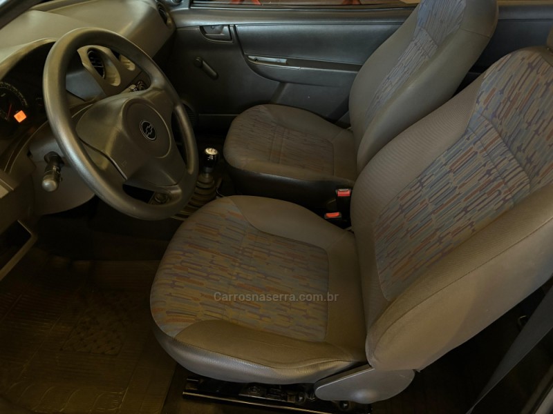 CELTA 1.0 MPFI LIFE 8V FLEX 2P MANUAL - 2010 - SAPIRANGA
