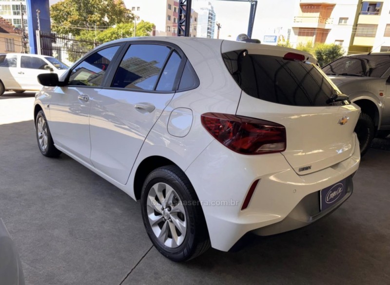ONIX 1.0 LTZ 12V TURBO FLEX 4P MANUAL - 2020 - CAXIAS DO SUL