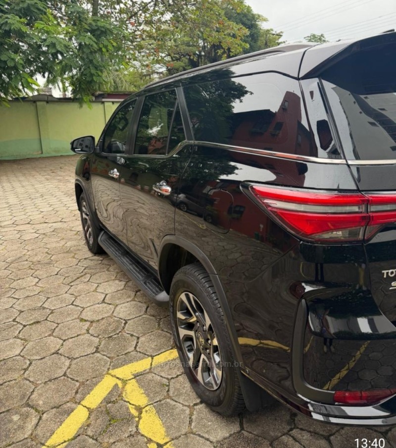 HILUX SW4 2.8 4X4 SRX PLATINUM TURBO 7 LUGARES DIESEL 4P AUTOMÁTICO - 2024 - BENTO GONçALVES