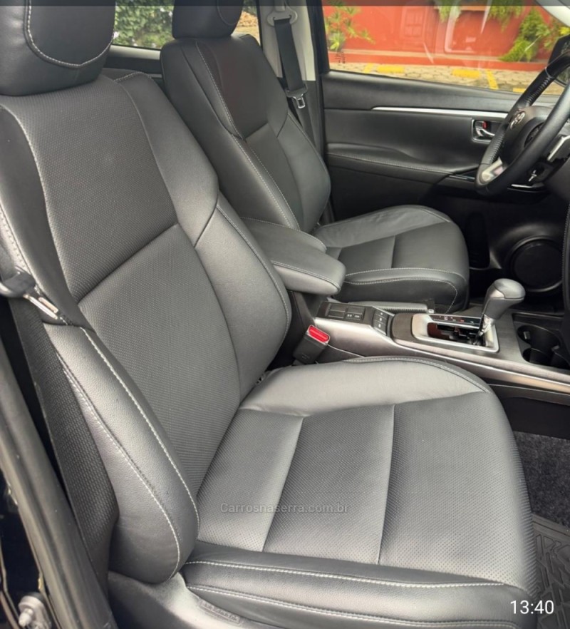HILUX SW4 2.8 4X4 SRX PLATINUM TURBO 7 LUGARES DIESEL 4P AUTOMÁTICO - 2024 - BENTO GONçALVES