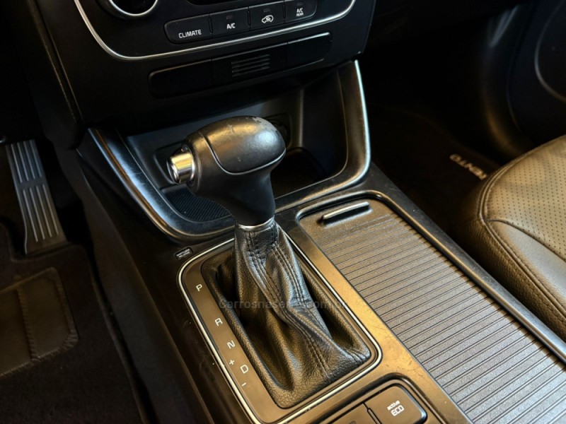 SORENTO 3.5 S.658 V6 4X4 24V GASOLINA 4P AUTOMÁTICO - 2014 - CAMPO BOM