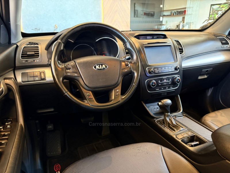 SORENTO 3.5 S.658 V6 4X4 24V GASOLINA 4P AUTOMÁTICO - 2014 - CAMPO BOM