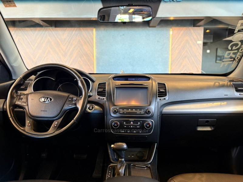 SORENTO 3.5 S.658 V6 4X4 24V GASOLINA 4P AUTOMÁTICO - 2014 - CAMPO BOM